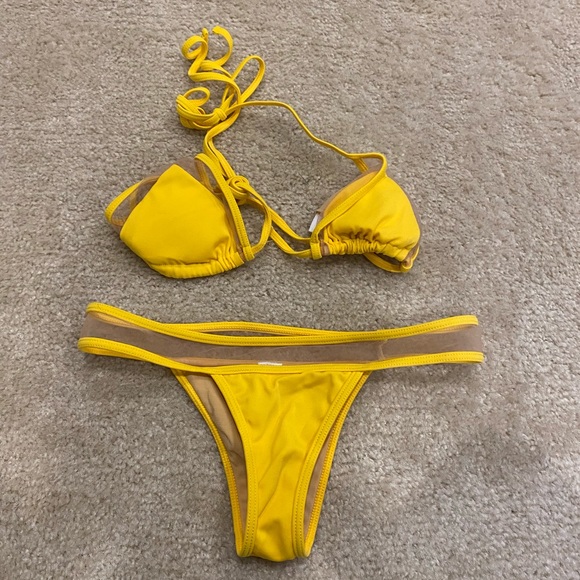 7 for 1 Victoria Secret bathing suits + 1 bodysuit + 1 beach coverup. Worn once. - Picture 4 of 11